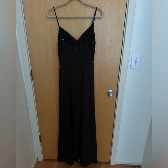 Black satin beautiful gown, worn once and in perfect condition! Bridesmaid/guest - Picture 7 of 7